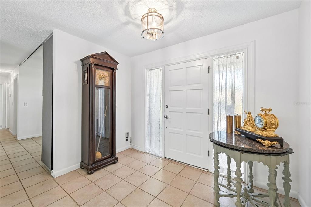 8111 TIMBER LAKE LANE, SARASOTA, FL — photo 4 of 30