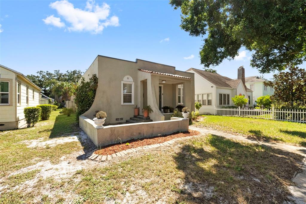 2842 DARTMOUTH AVENUE N, ST PETERSBURG, FL — photo 2 of 49