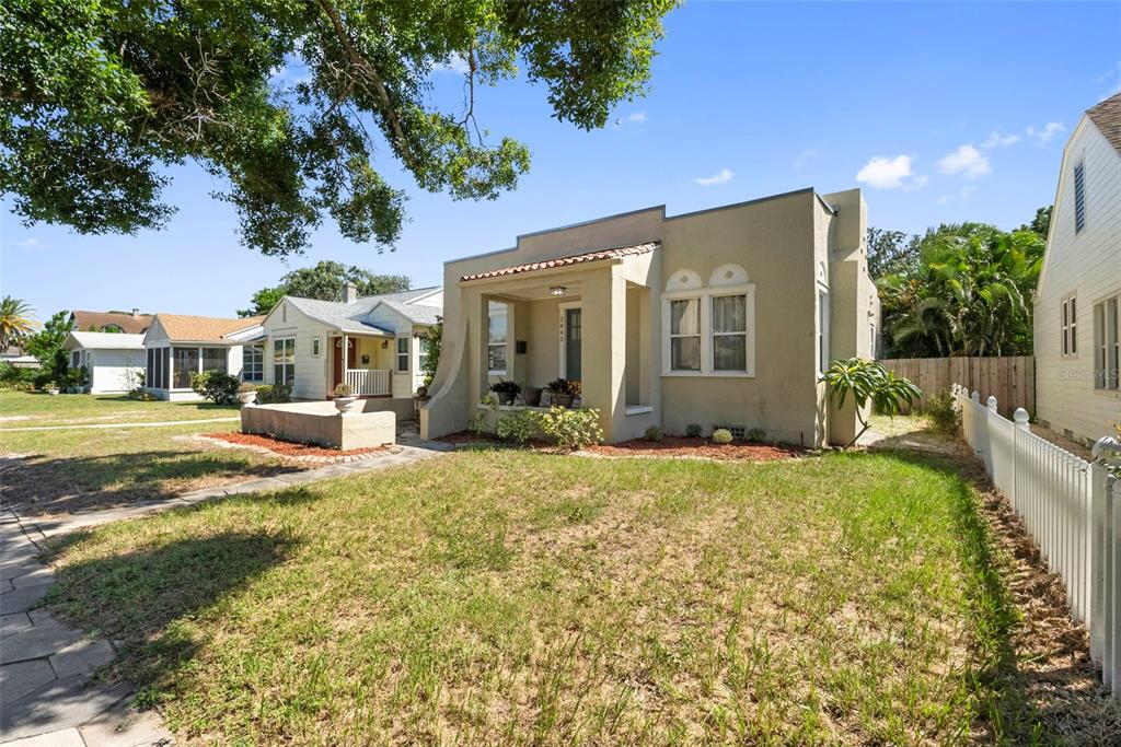 2842 DARTMOUTH AVENUE N, ST PETERSBURG, FL — photo 4 of 49