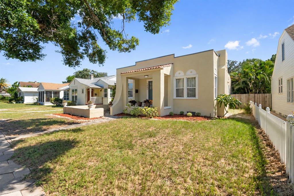 2842 DARTMOUTH AVENUE N, ST PETERSBURG, FL — photo 5 of 49