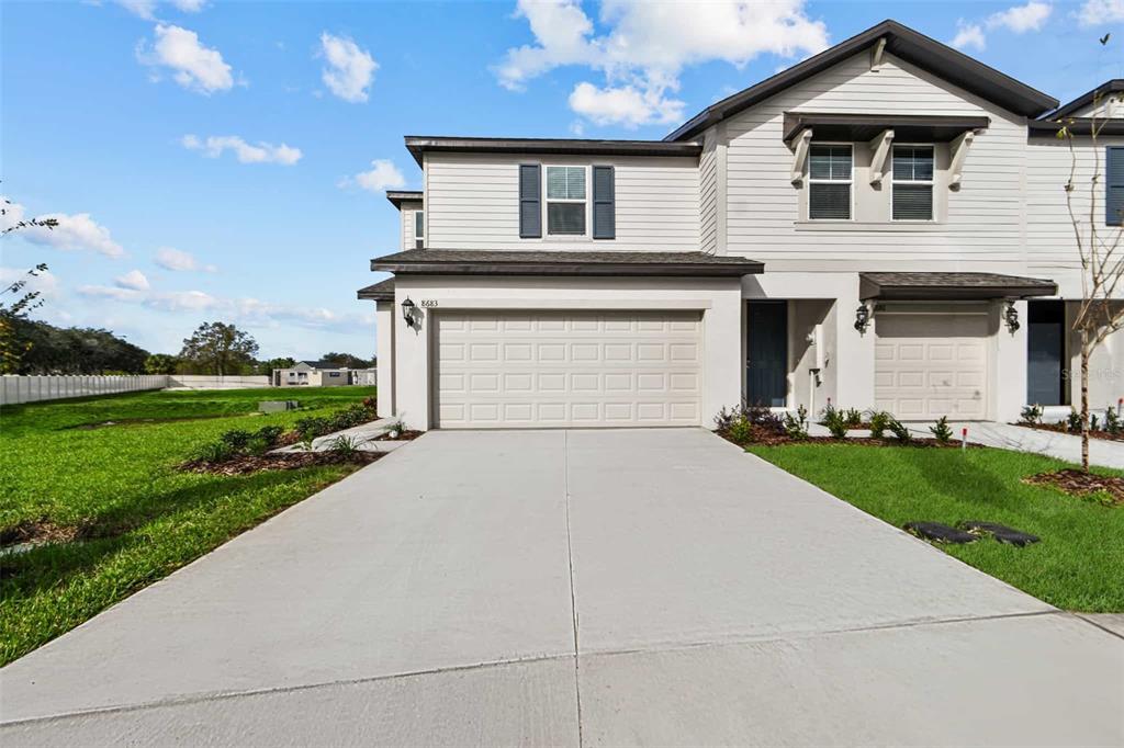 8683 HOLLY GROVE COURT UNIT Oakville