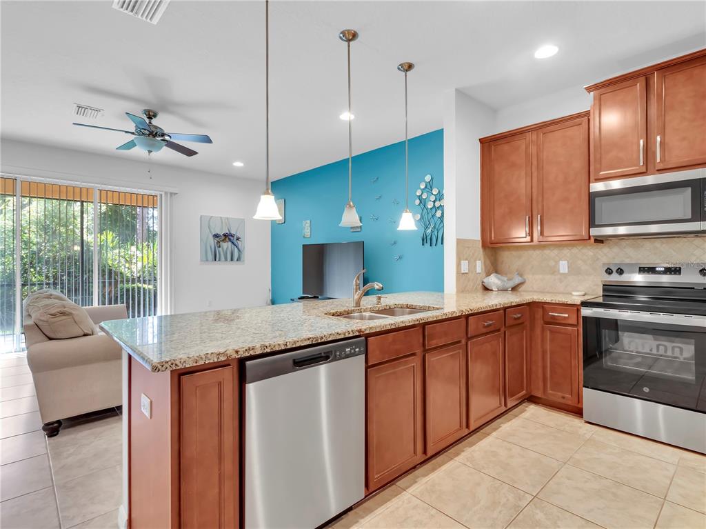 8343 PINE RIVER ROAD, TAMPA, FL — photo 5 of 31