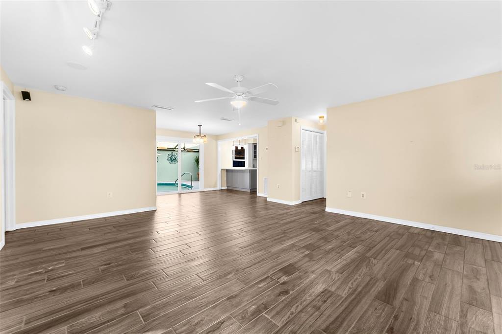 3403 66TH STREET COURT W, BRADENTON, FL — photo 4 of 30