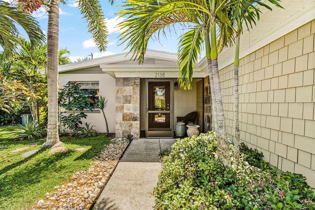 2138 TEMPLE STREET, SARASOTA, FL — photo 2 of 30