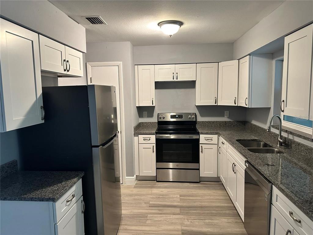 4533 LEMANS DRIVE, ORLANDO, FL — photo 4 of 10
