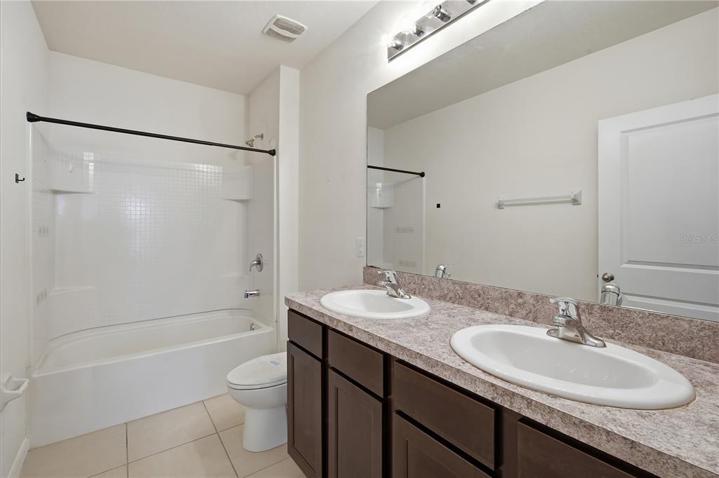 11154 LELAND GROVES DRIVE, RIVERVIEW, FL — photo 5 of 25