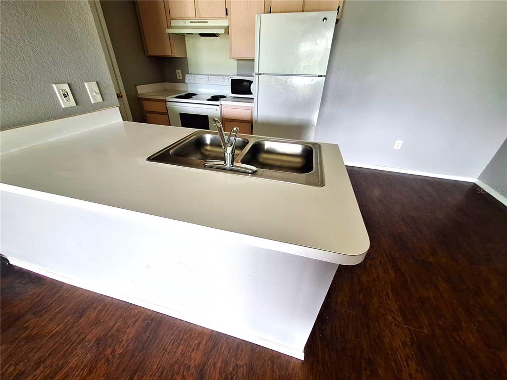 12906 SANCTUARY COVE DRIVE UNIT 304, TEMPLE TERRACE, FL — photo 5 of 30