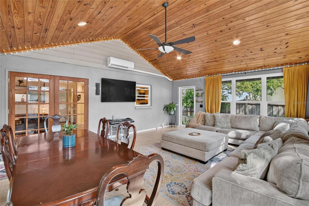 3721 VILLAGE ESTATES PLACE, TAMPA, FL — photo 4 of 34