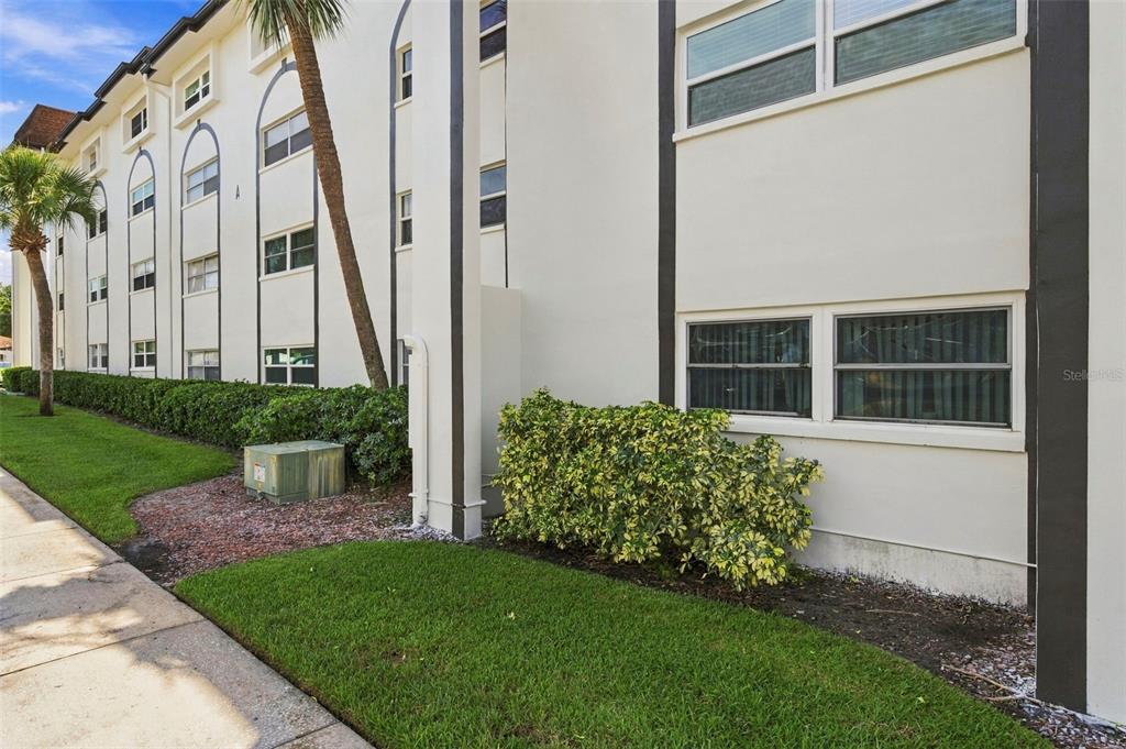 2525 W BAY DRIVE UNIT A22, BELLEAIR BLUFFS, FL — photo 2 of 30