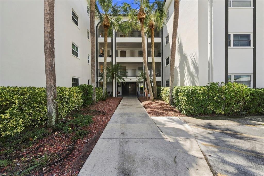 2525 W BAY DRIVE UNIT A22, BELLEAIR BLUFFS, FL — photo 3 of 30