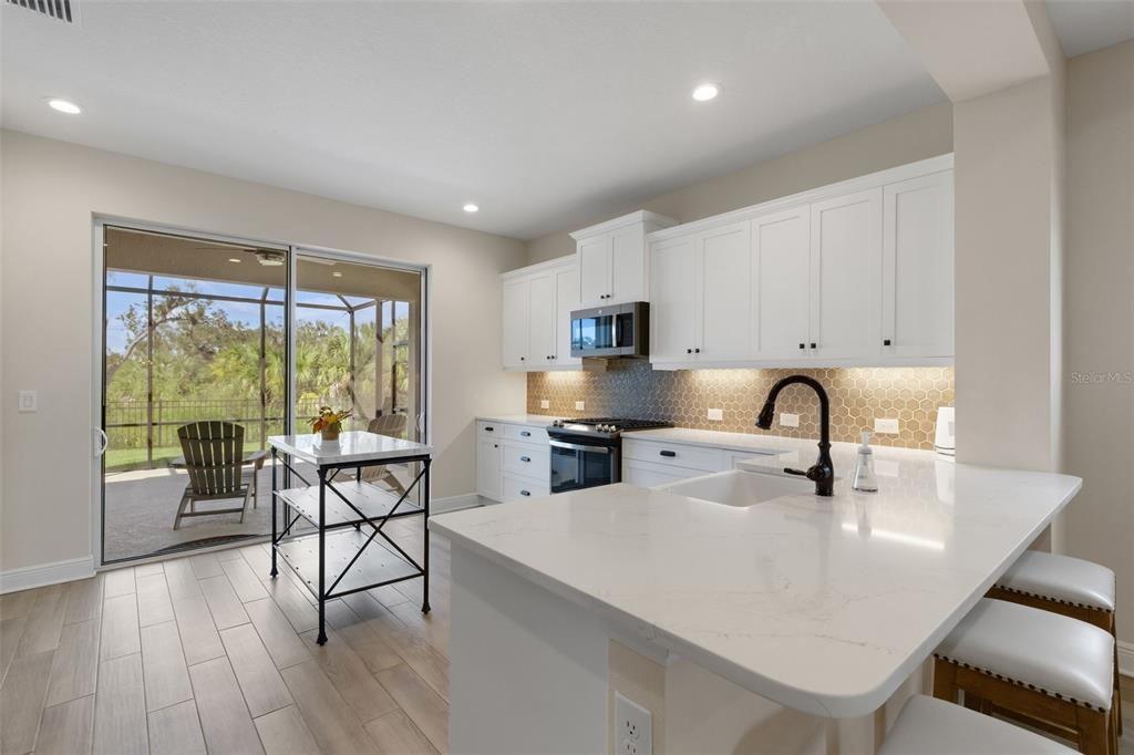 10426 CROOKED CREEK COURT, PARRISH, FL — photo 5 of 73