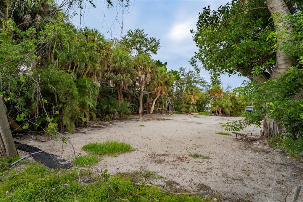 5323 CALLE FLORIDA, SARASOTA, FL — photo 2 of 22