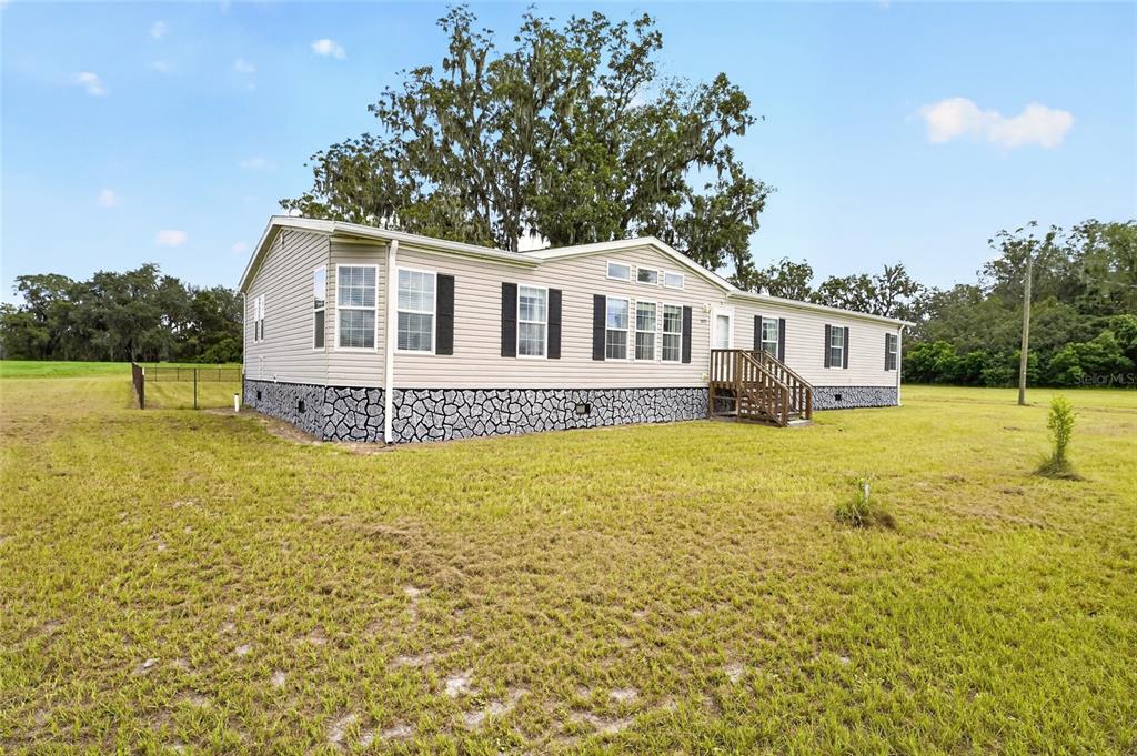 15271 NE COUNTY ROAD 339, TRENTON, FL — photo 3 of 30