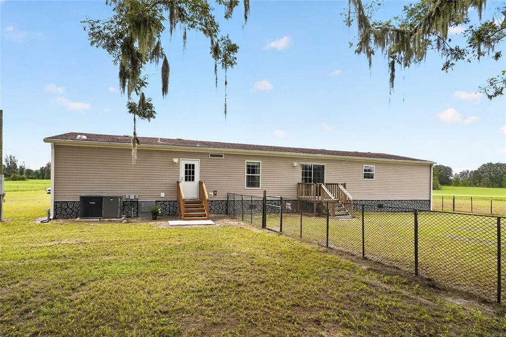 15271 NE COUNTY ROAD 339, TRENTON, FL — photo 4 of 30