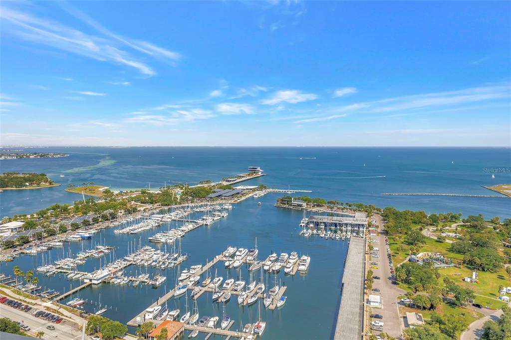1 BEACH DRIVE SE UNIT 1907