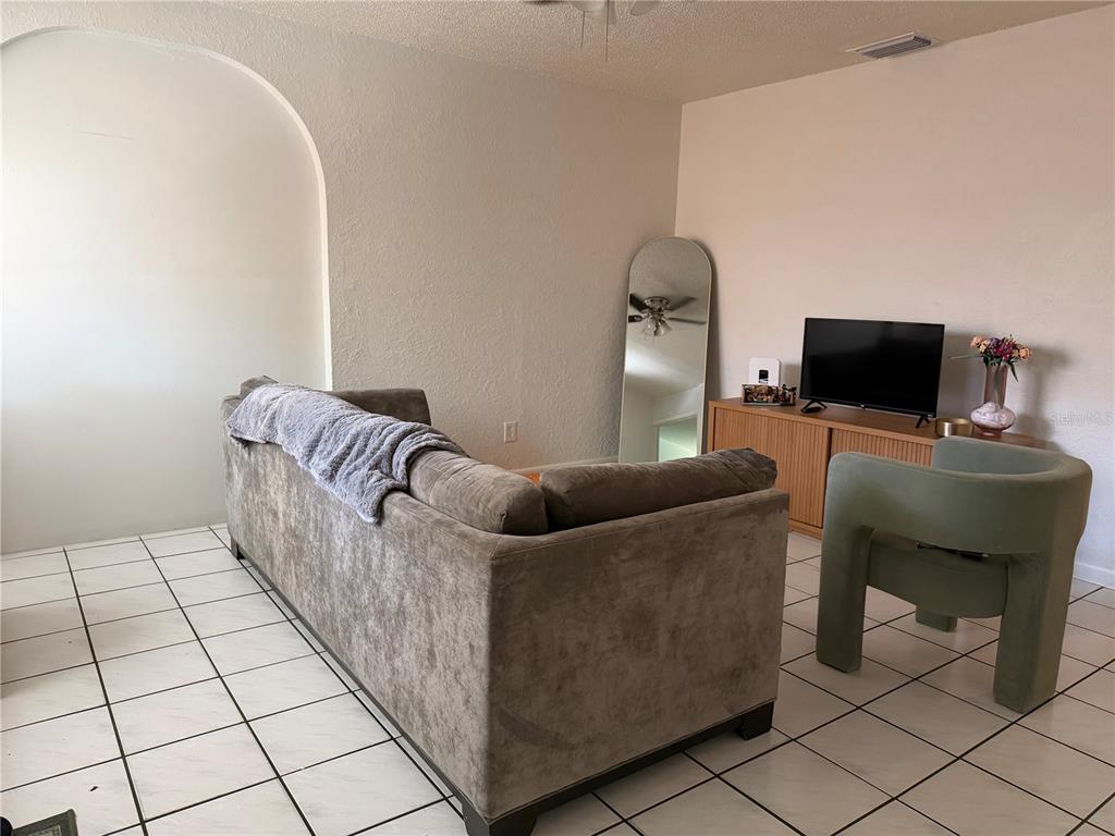 420 MAPLE WAY, SAFETY HARBOR, FL — photo 2 of 8