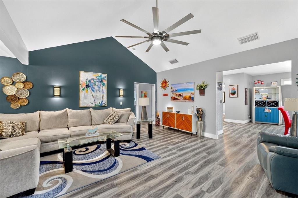 928 N OLEANDER AVENUE, DAYTONA BEACH, FL — photo 3 of 30