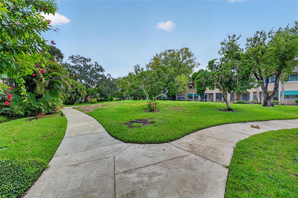 8352 MEADOWBROOK DRIVE UNIT 10, SEMINOLE, FL — photo 3 of 30
