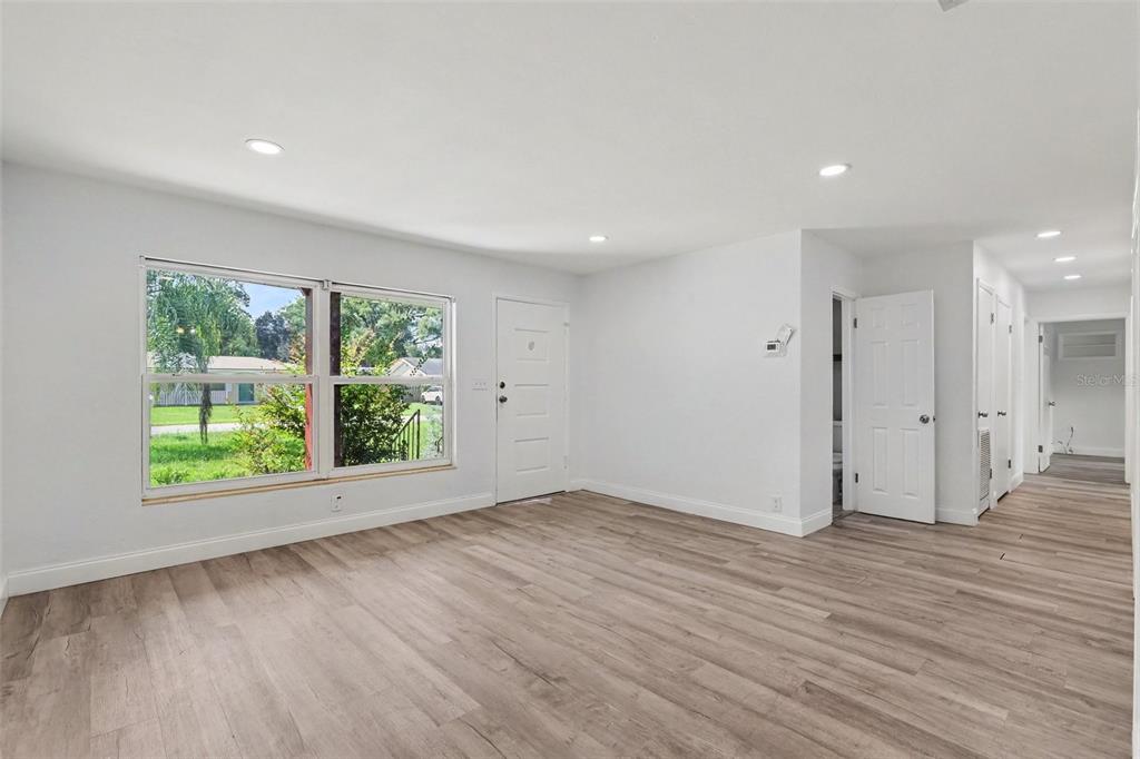 404 E MORGAN STREET, BRANDON, FL — photo 4 of 27