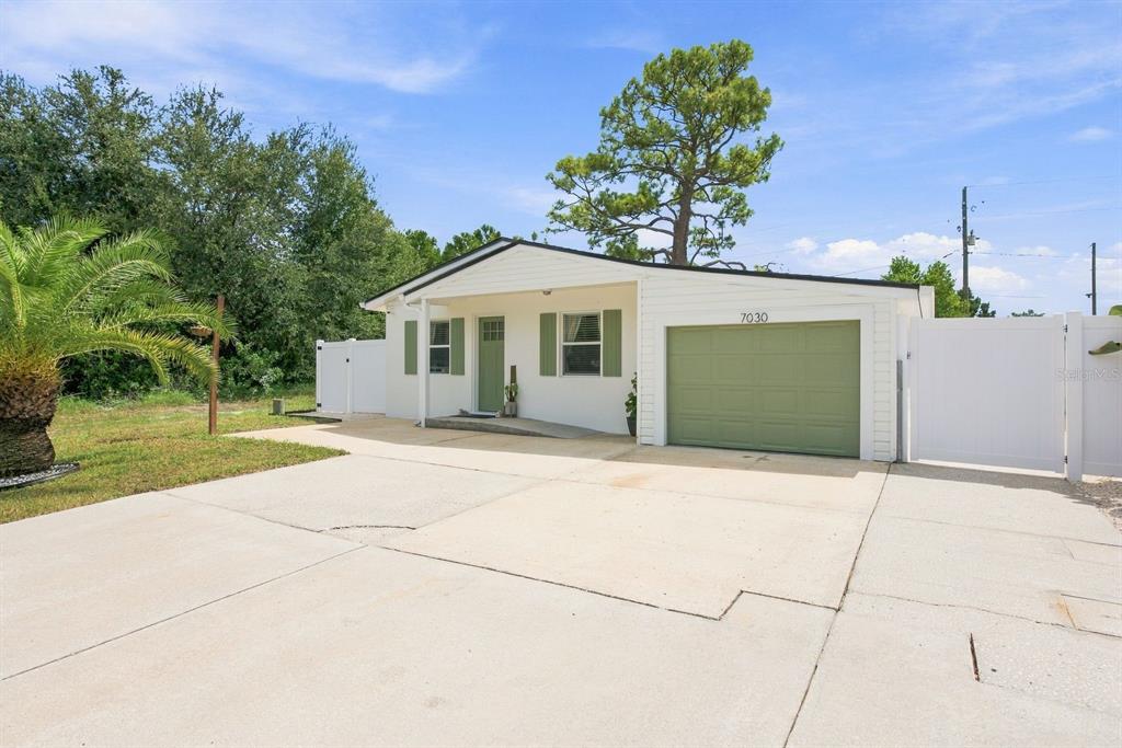 7030 COLFAX DRIVE, PORT RICHEY, FL — photo 2 of 23