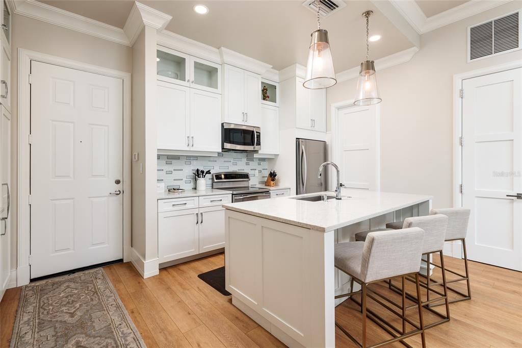 700 S HARBOUR ISLAND BOULEVARD UNIT 825, TAMPA, FL — photo 3 of 30