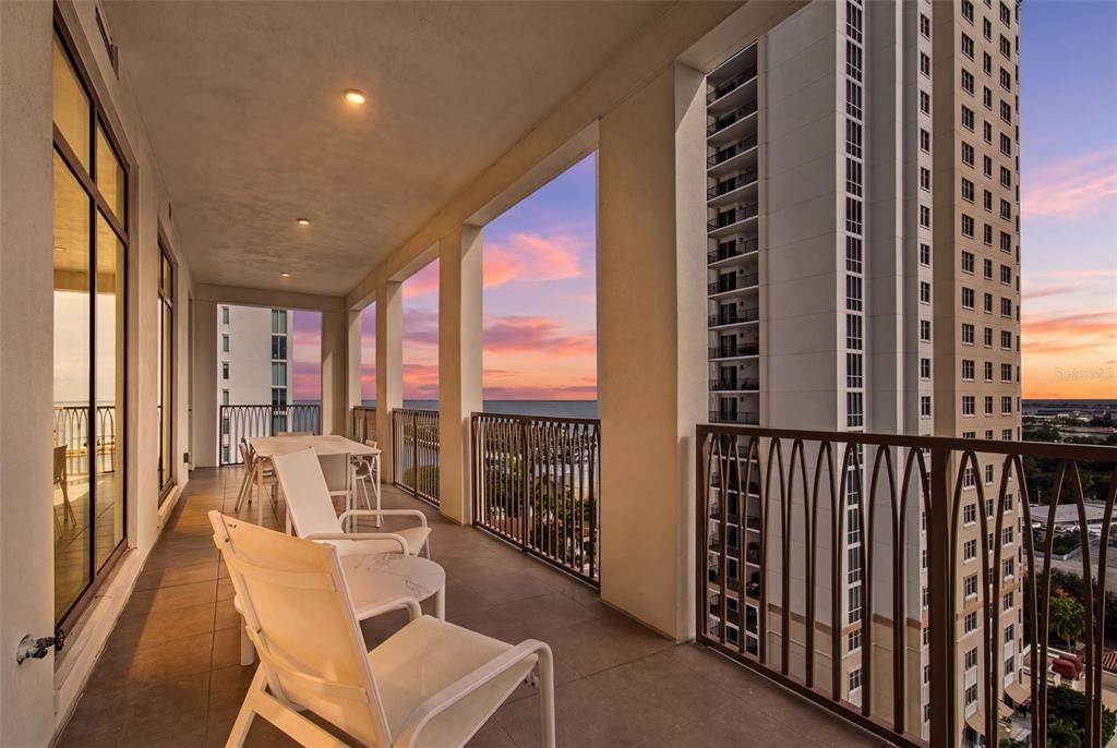 126 4TH AVENUE NE UNIT 1202, ST PETERSBURG, FL — photo 2 of 30