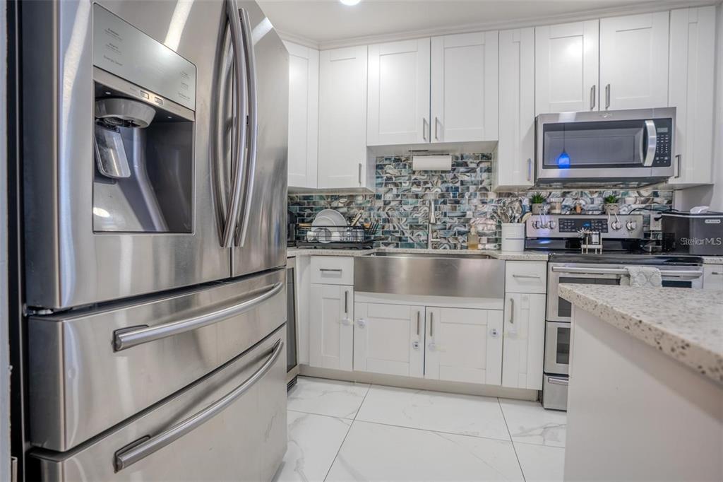 6480 34TH TERRACE N, ST PETERSBURG, FL — photo 5 of 10