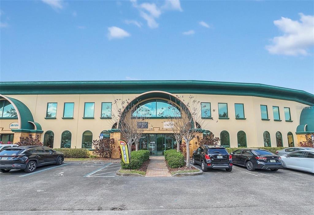 6881 KINGSPOINTE PARKWAY UNIT 11