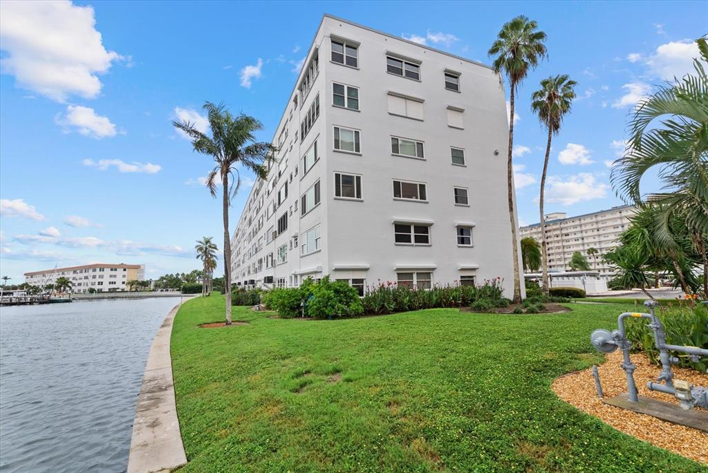 5925 SHORE BOULEVARD S UNIT 105, GULFPORT, FL — photo 3 of 27