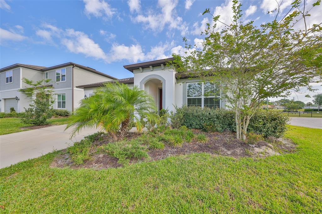 36959 HIGHLAND MEADOWS COURT, ZEPHYRHILLS, FL — photo 2 of 37