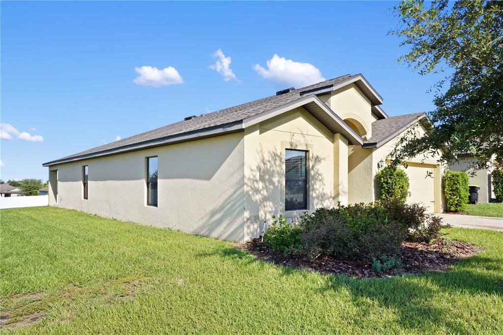 1175 MOYLE WAY, MASCOTTE, FL — photo 4 of 30