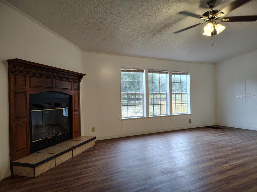 650 NE 170TH AVENUE, WILLISTON, FL — photo 4 of 18