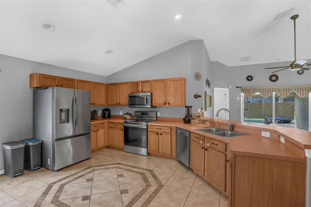 2620 WILLOW GLEN CIRCLE, KISSIMMEE, FL — photo 5 of 30