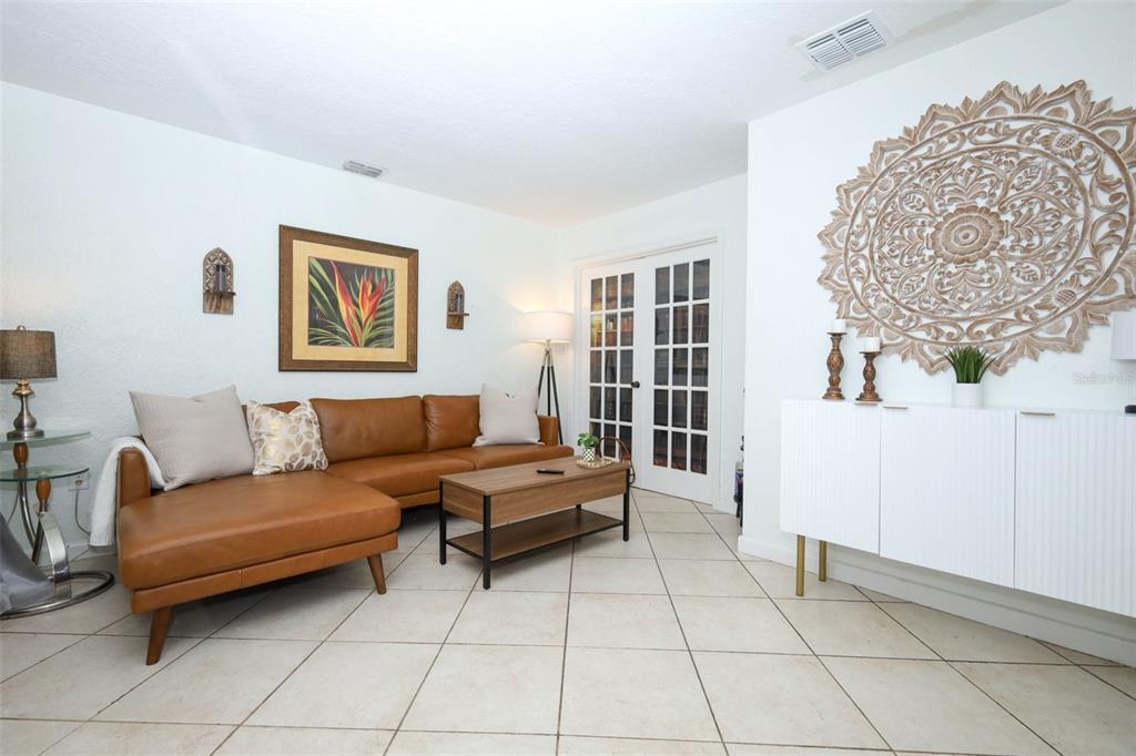 410 E CRYSTAL LAKE STREET, ORLANDO, FL — photo 4 of 14