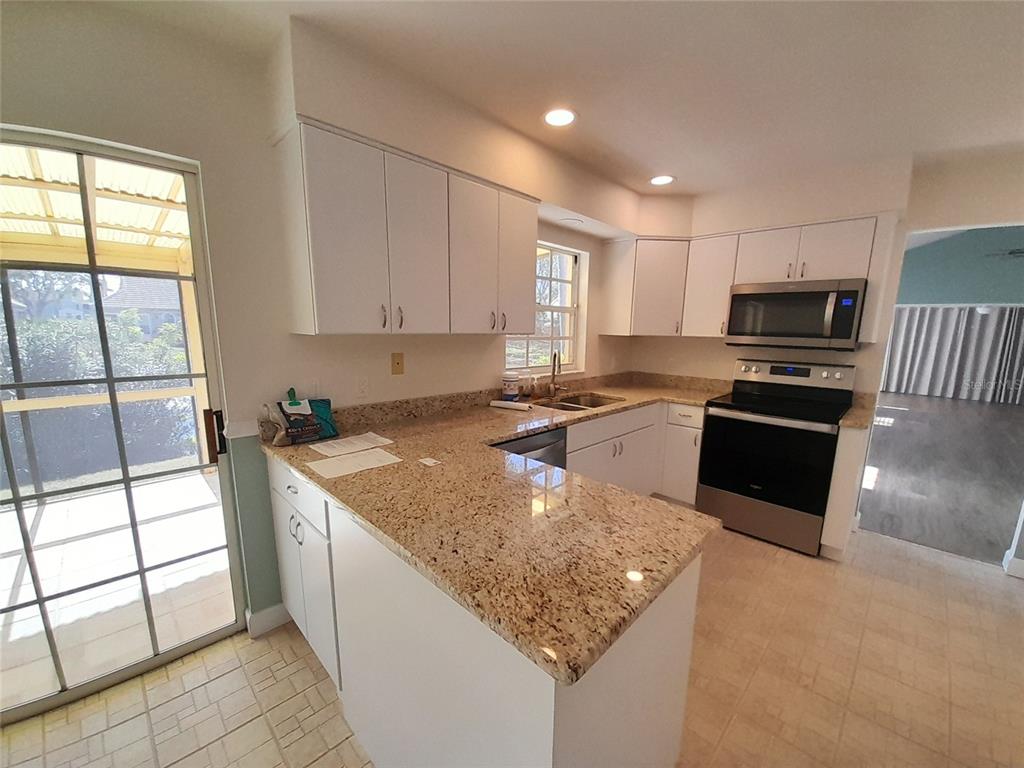 3520 57TH AVENUE CIRCLE W, BRADENTON, FL — photo 5 of 27