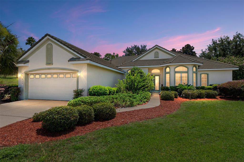 932 W ROLLINGWOOD COURT