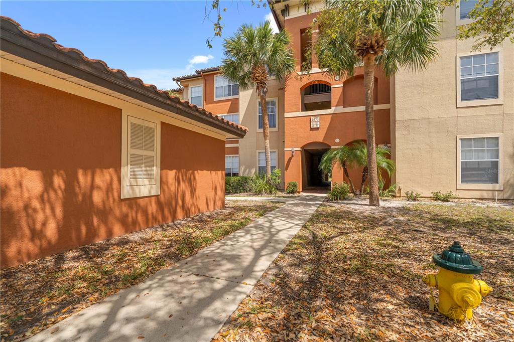 5572 METROWEST BOULEVARD UNIT 110