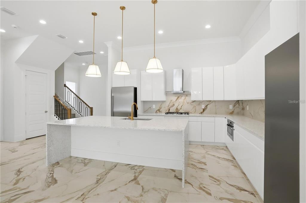 7626 WHITEMARSH WAY, REUNION, FL — photo 4 of 30