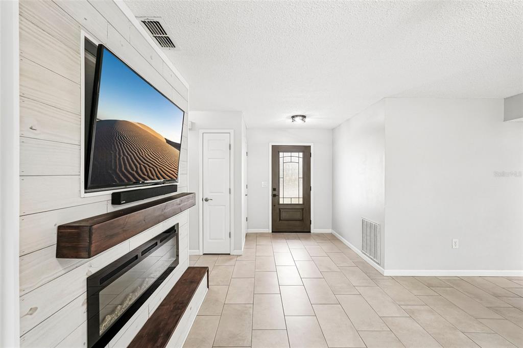8710 FILSON PLACE, SARASOTA, FL — photo 5 of 30