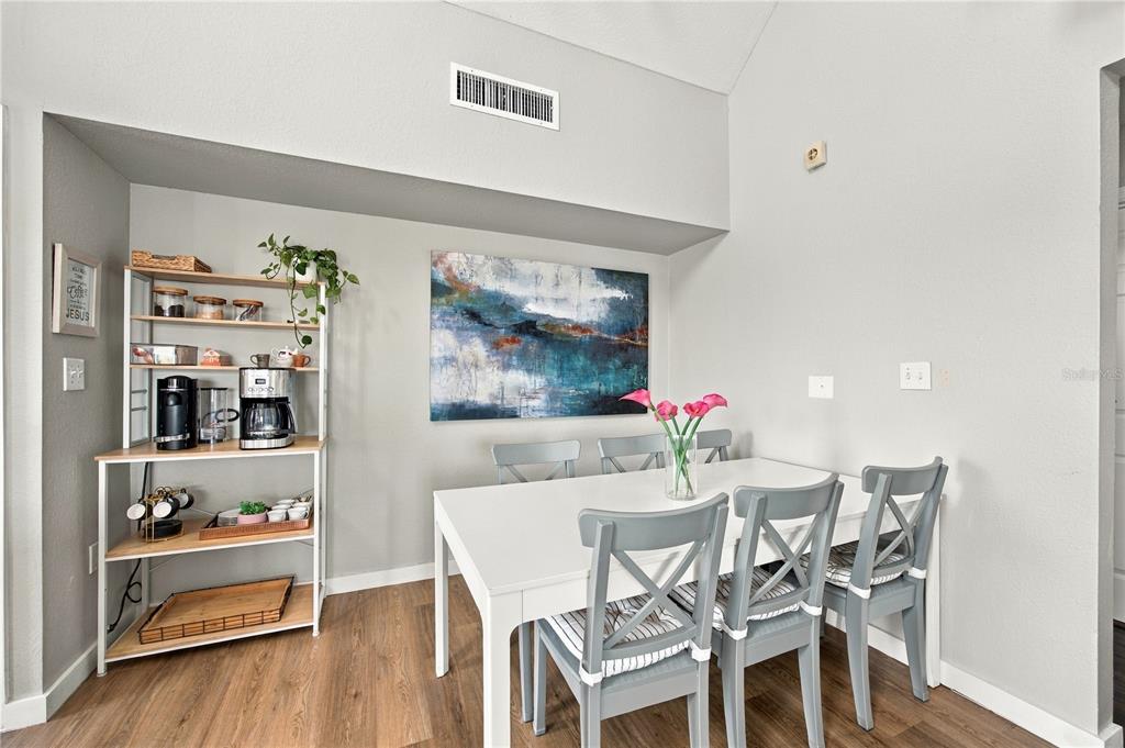 9570 LAKE CHASE ISLAND WAY UNIT 9570, TAMPA, FL — photo 5 of 30