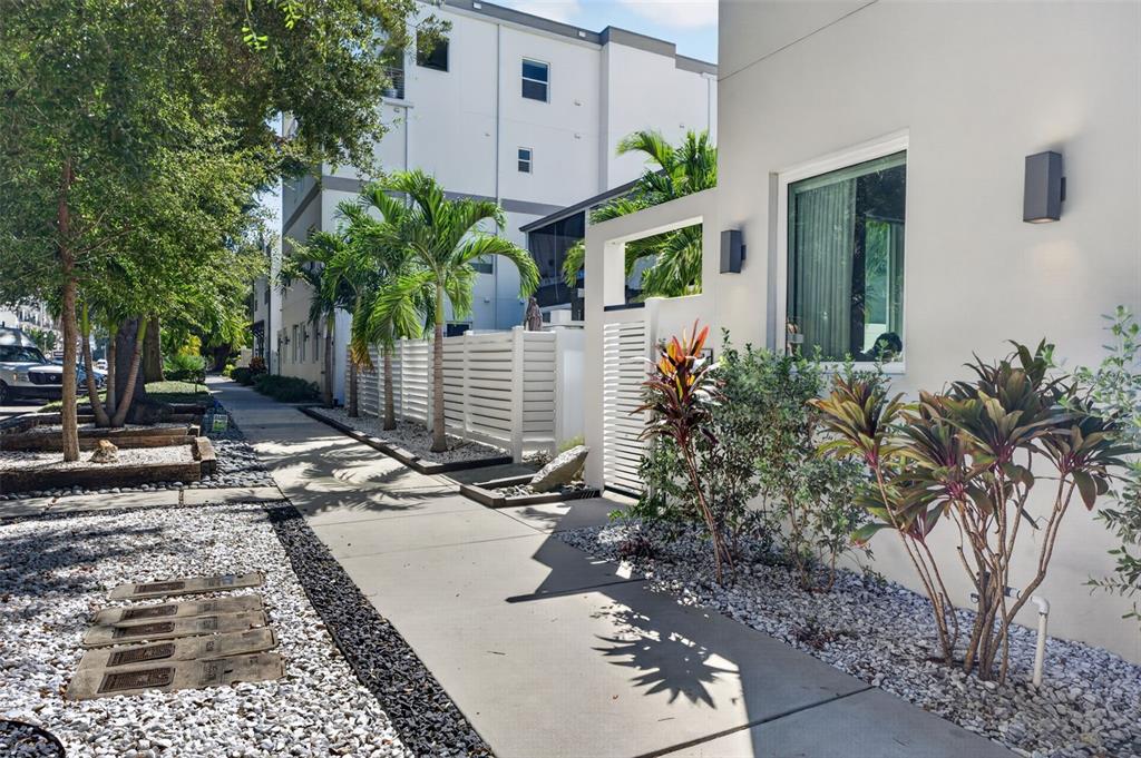 536 4TH AVENUE S UNIT 2, ST PETERSBURG, FL — photo 2 of 30