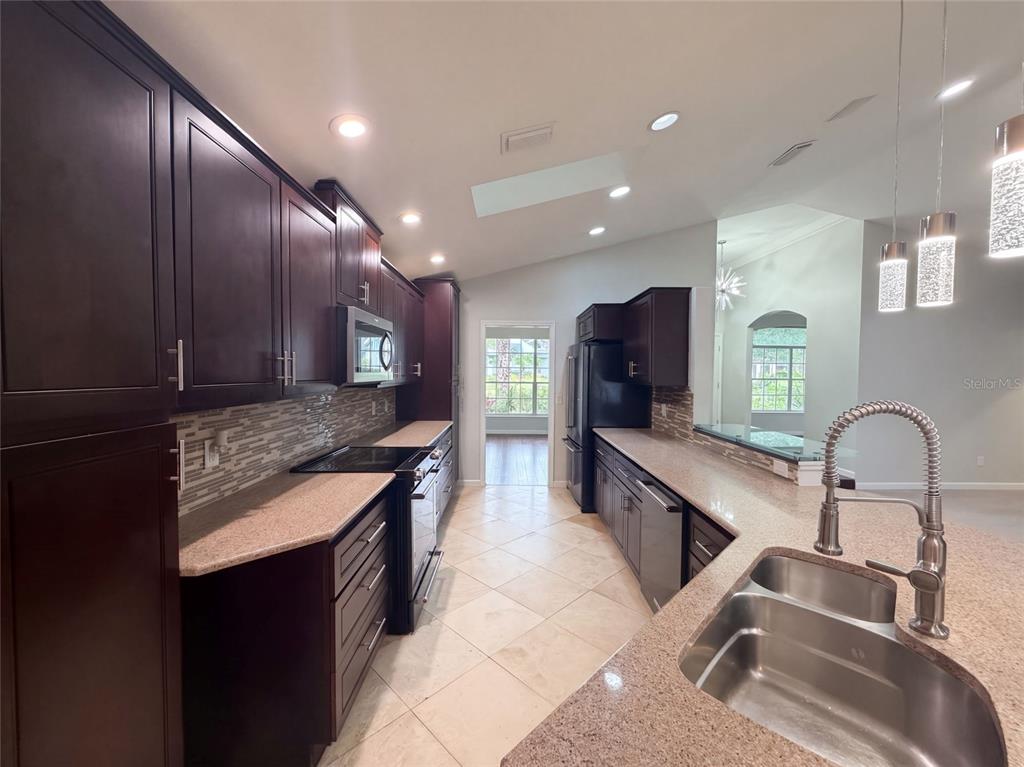 455 LONGMEADOW LANE, LONGWOOD, FL — photo 2 of 29