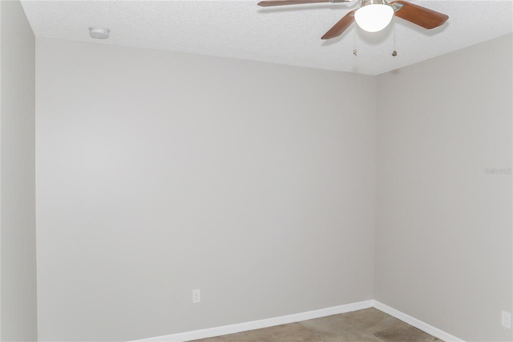 15926 HIDDEN LAKE CIRCLE, CLERMONT, FL — photo 4 of 15