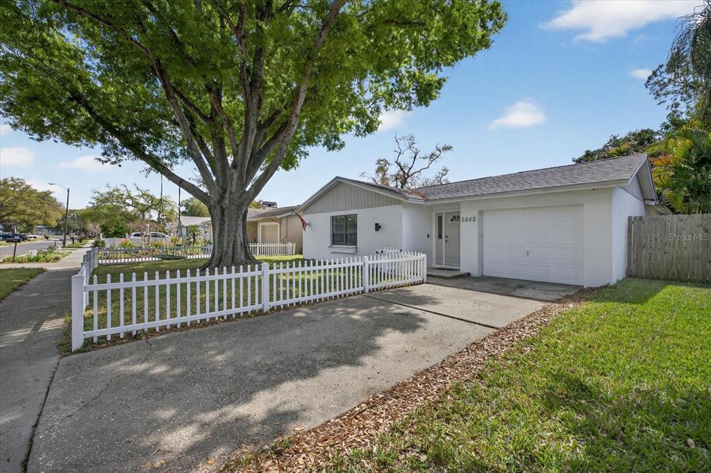 3042 CYPRESS GREEN DRIVE