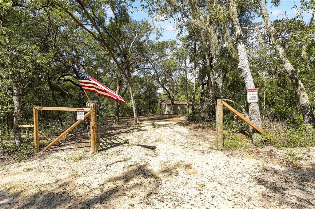 129 VIOLA DRIVE, HAWTHORNE, FL — photo 4 of 30