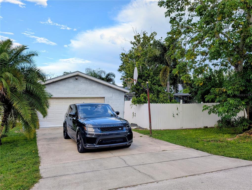 2915 W BALLAST POINT BOULEVARD, TAMPA, FL — photo 3 of 5