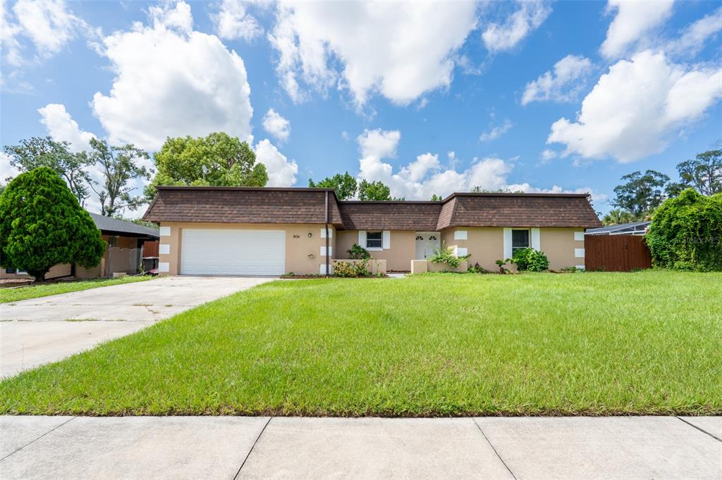 806 HIGHLAND DRIVE