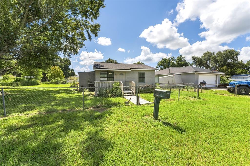 652 N JACKSON STREET, EAGLE LAKE, FL — photo 2 of 29