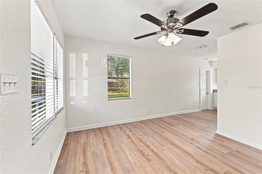 652 N JACKSON STREET, EAGLE LAKE, FL — photo 5 of 29