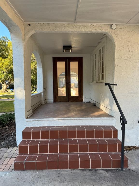 325 W PALM DRIVE, LAKELAND, FL — photo 4 of 49